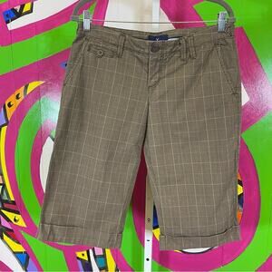 American Eagle Outfitters, Plaid Bermuda Shorts. Size 8. Excellent condition!